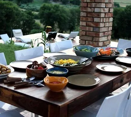 In Mit Grossem Garten Holiday home Montescudaio